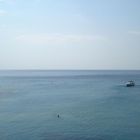 Panorama Hotel Agia Marina  Bagian luar foto